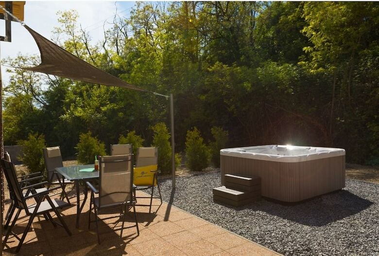 Kenese-v�lgye Villahotel