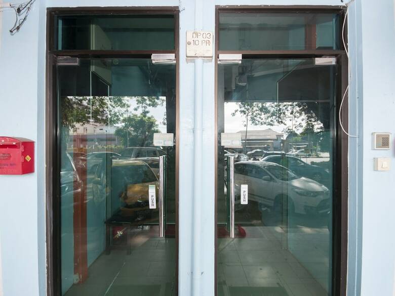 Oyo 881 Bintang Square Hotel