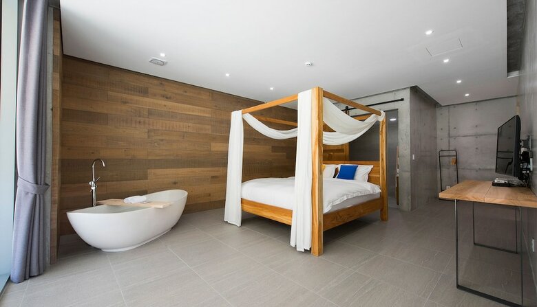 Pension Heritis Poolvilla
