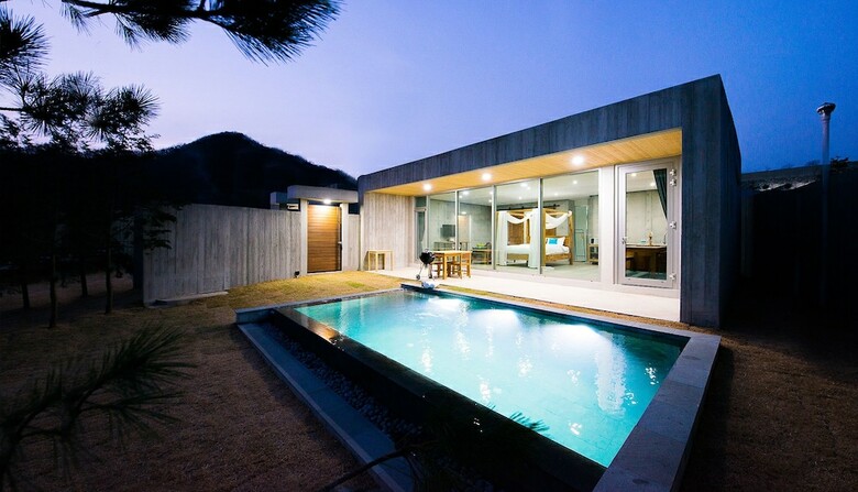 Pension Heritis Poolvilla