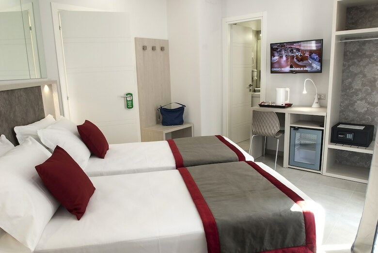 Hotel Merulana Holidays