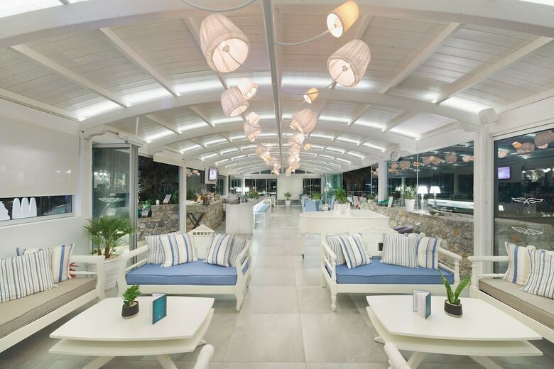 Hotel Ikaros Beach Resort & Spa