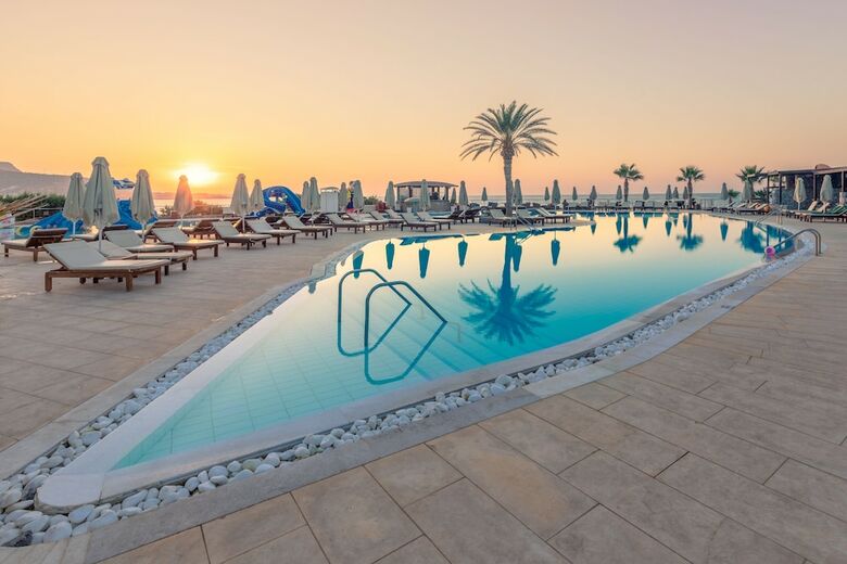 Hotel Ikaros Beach Resort & Spa