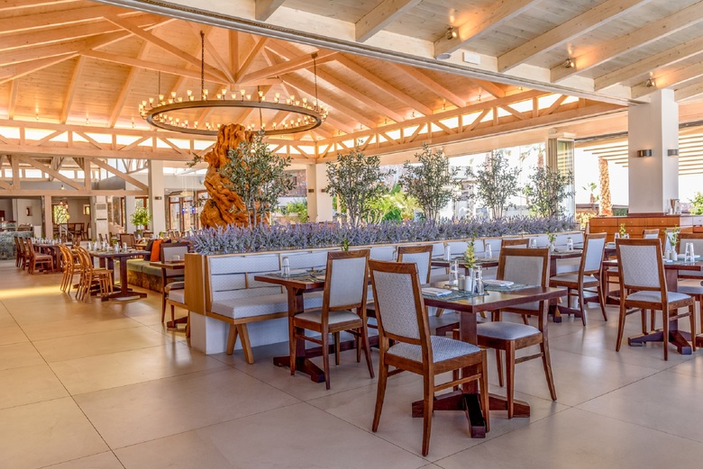 Hotel Ikaros Beach Resort & Spa