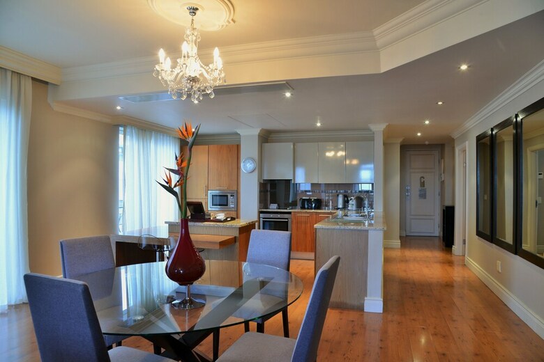 Hotel Cape Royale Luxury Suites