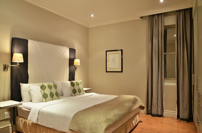 Hotel Cape Royale Luxury Suites