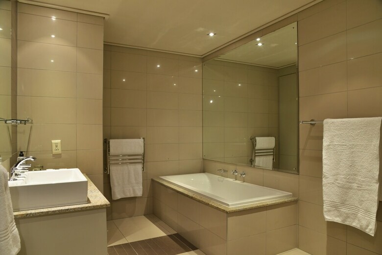 Hotel Cape Royale Luxury Suites
