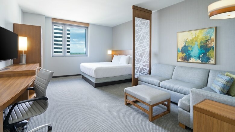Hotel Hyatt Place St. Petersburg / Downtown