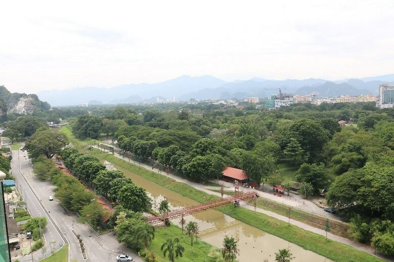 Kinta Riverfront Service Suites Apartment At Ipohtown