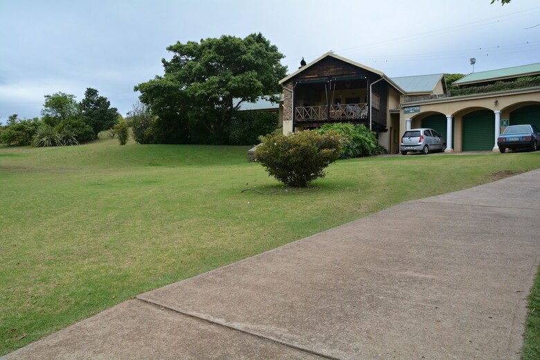 Posada Thaba Tsweni Lodge And Safaris