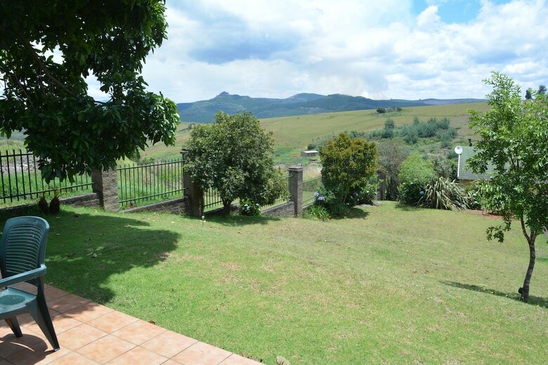 Posada Thaba Tsweni Lodge And Safaris
