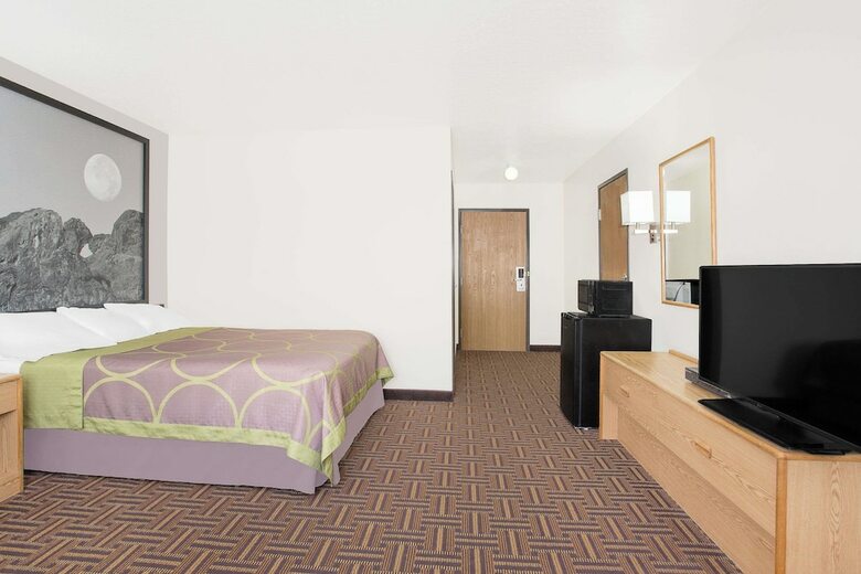 Hotel Super 8 By Wyndham Bloomfield