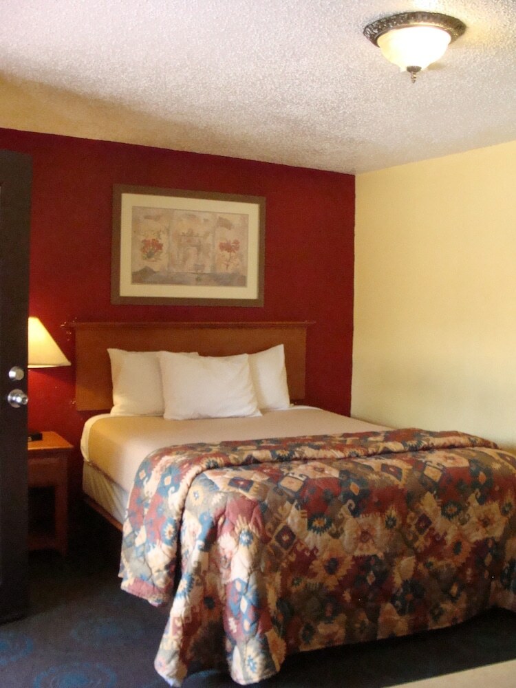 El Rancho Motel