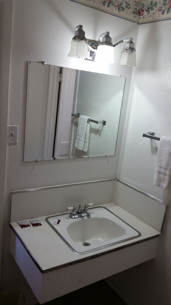 El Rancho Motel