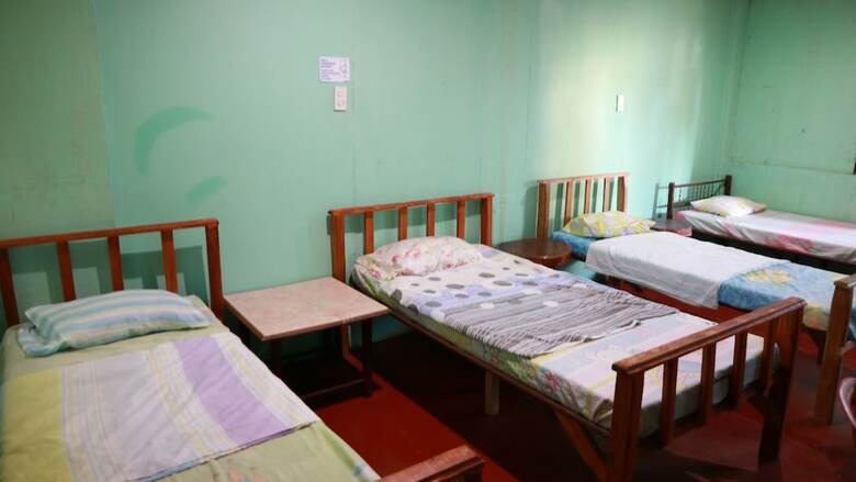 Hostal Dhayne Bed And Breakfast - Hostel
