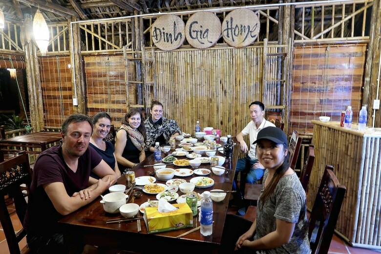 Hotel Dinh Gia Home