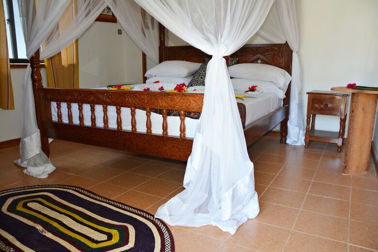 Hotel Aya Beach Bungalows