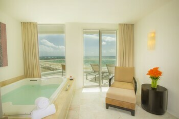 Hotel Playacar Palace