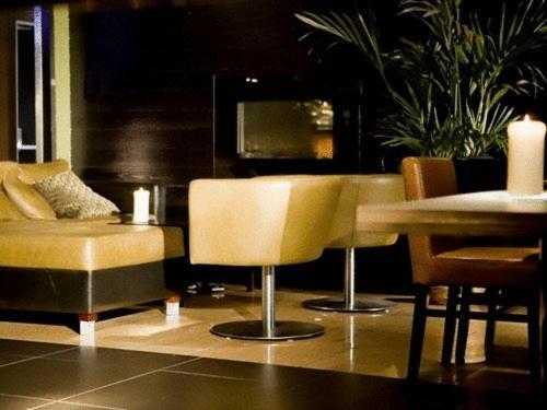 Artto Hotel(.)