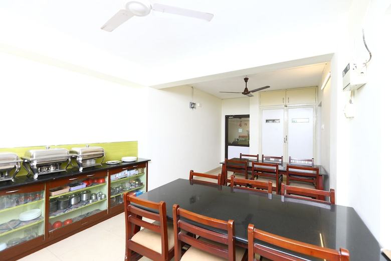 Hotel Oyo Flagship 475 North Usman Road