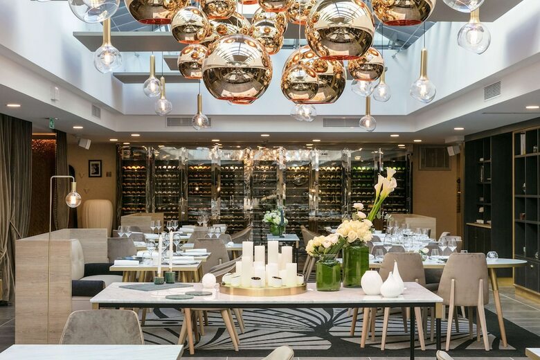 Niepce Paris Hotel, Curio Collection By Hilton