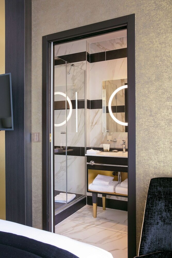 Niepce Paris Hotel, Curio Collection By Hilton