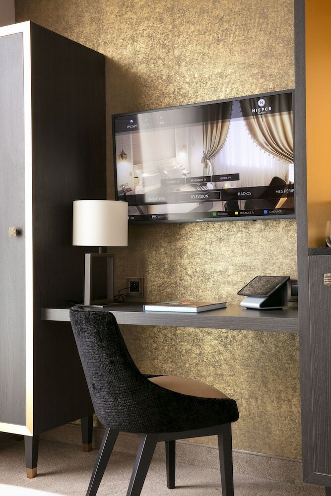 Niepce Paris Hotel, Curio Collection By Hilton