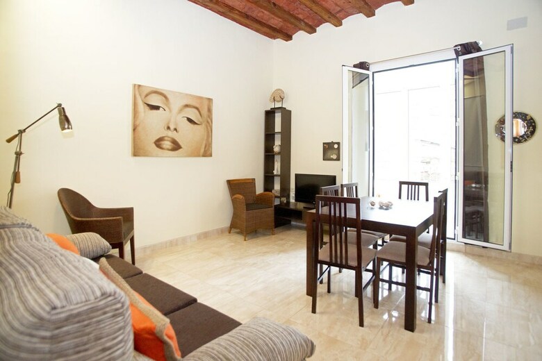 Apartamentos Bbarcelona Luxury Ramblas Flat