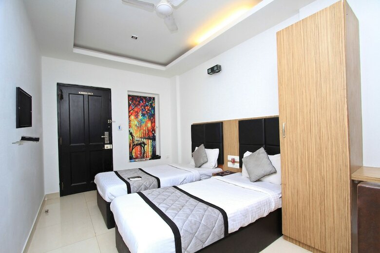 Hotel Oyo 7558 Galaxy Comfort Inn
