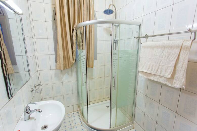 Hotel Corina K Guest House