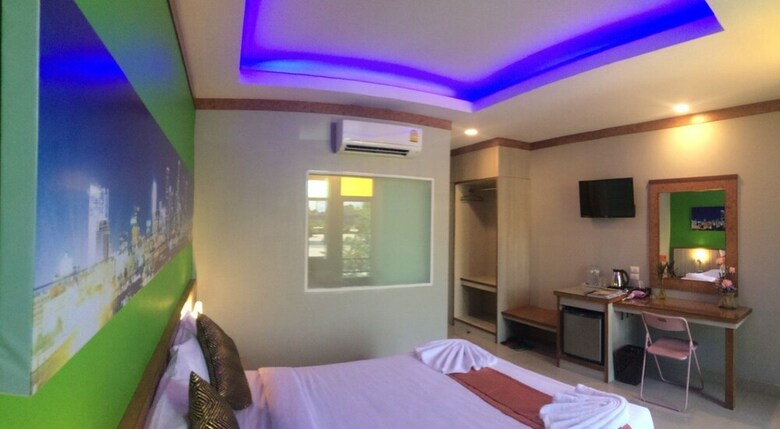 K2 Budget Hotel At Thachang