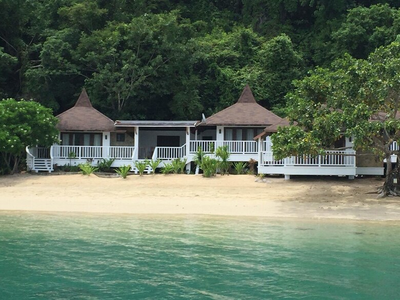 Hotel Hunongan Cove