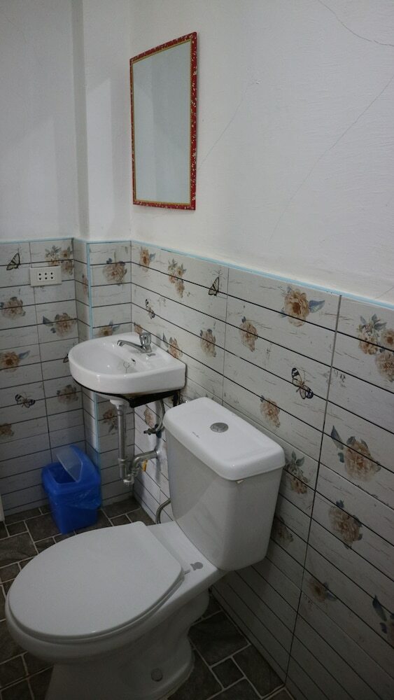 Hostal Charm Guest House - Hostel