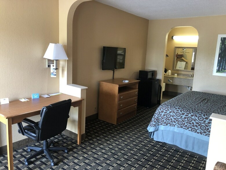 Hotel Days Inn By Wyndham Columbus