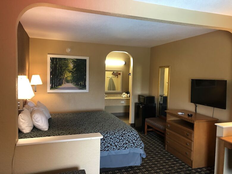 Hotel Days Inn By Wyndham Columbus