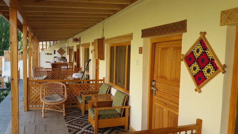 Hotel Hunza Serena Inn