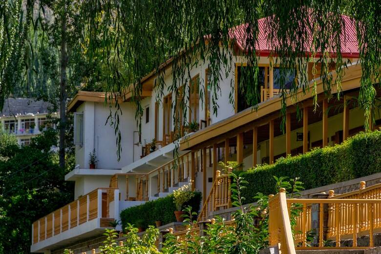 Hotel Hunza Serena Inn