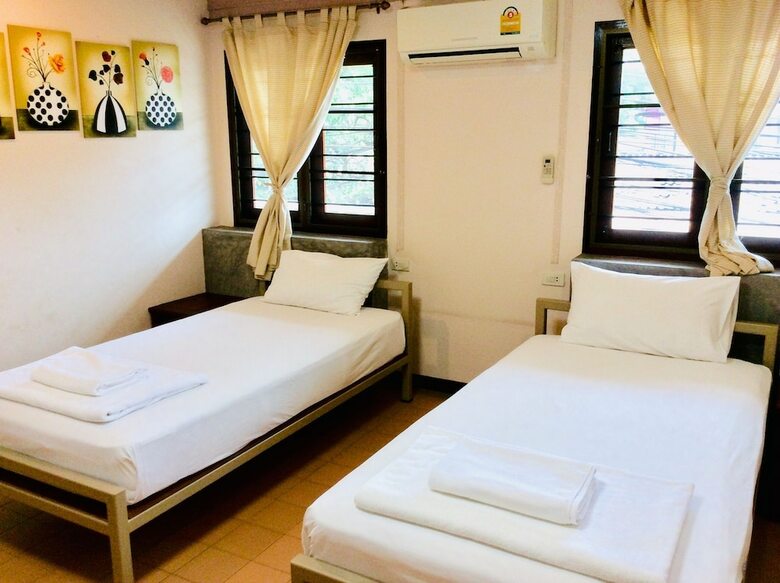Hotel The Nine Guesthouse