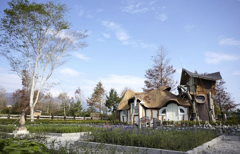 Bed & Breakfast Stay Resort