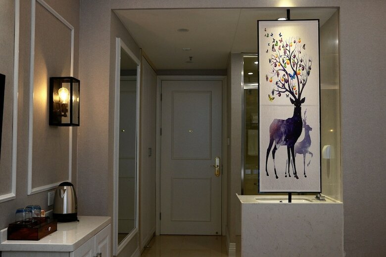 Solo Hotel Shuanglong Store