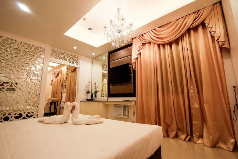 Islands Hotel
