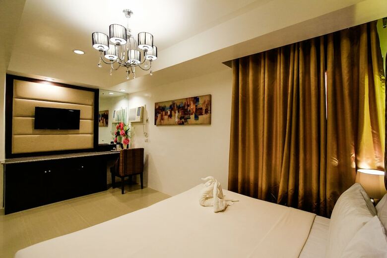 Islands Hotel