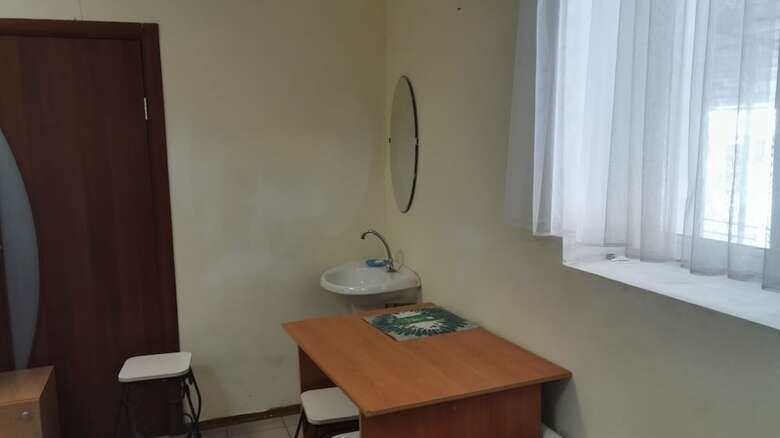 Hostal Admiral Hotel - Hostel