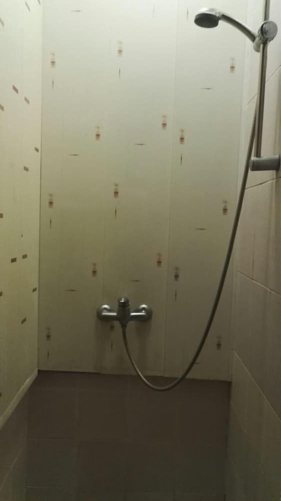 Hostal Admiral Hotel - Hostel