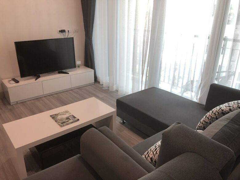 The Prio Condo By Loto