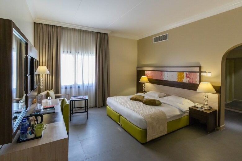 Hotel Bm Beach Resort