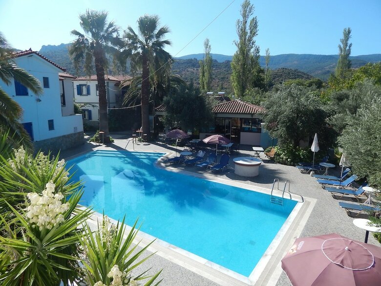 Apartamentos Anaxos Garden