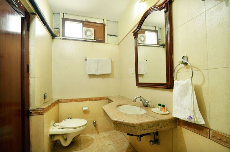 Hotel Oyo 7219 Corporate Inn