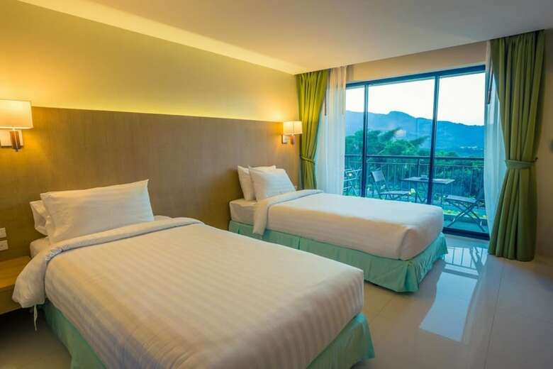 Hotel On Hilltop
