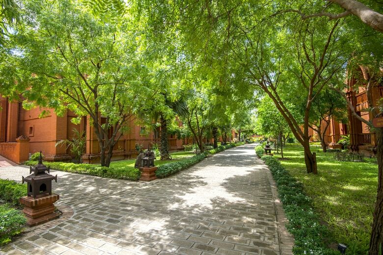 Heritage Bagan Hotel